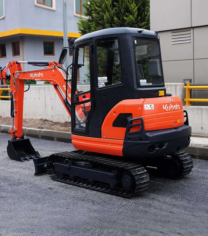 Kubota KX71-3